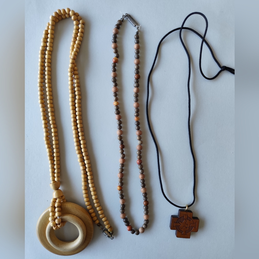 3/$30💜Wooden Necklaces lot of 3